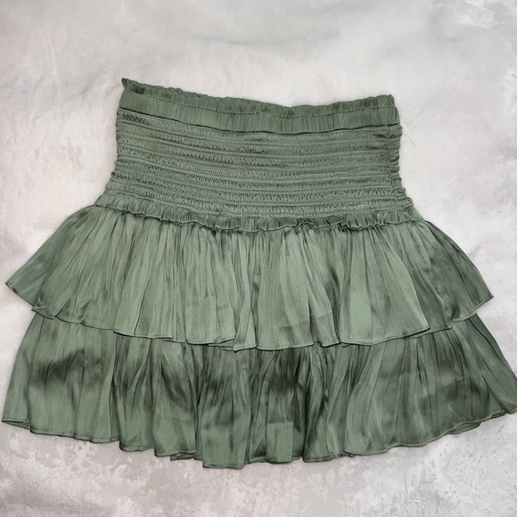 SILKY LAYERED MINI SKIRT Small-Medium BRAND POOKIE AND SEBASTIAN - Picture 2 of 8